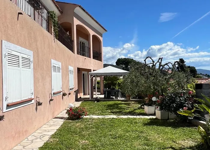 Via Mezza Holiday home